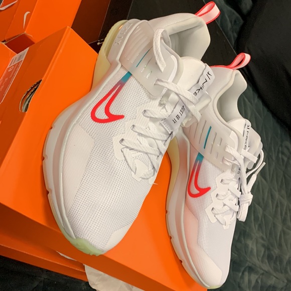 Nike Air Max - Picture 2 of 2